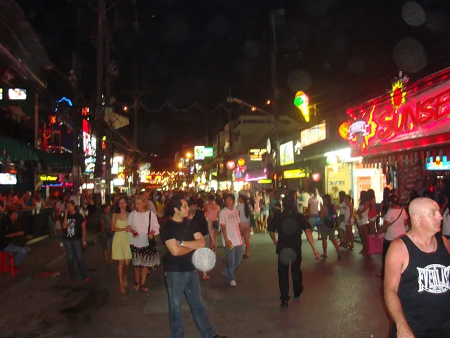 ถนนบางลา